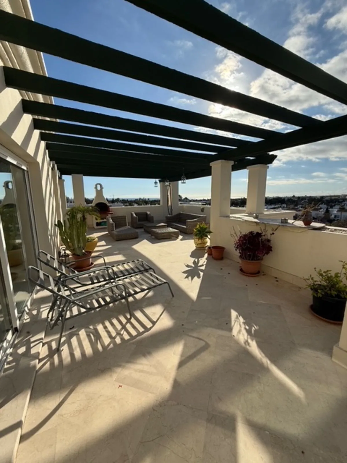 Penthouse te koop in Nueva Andalucia, Malaga, Spanje