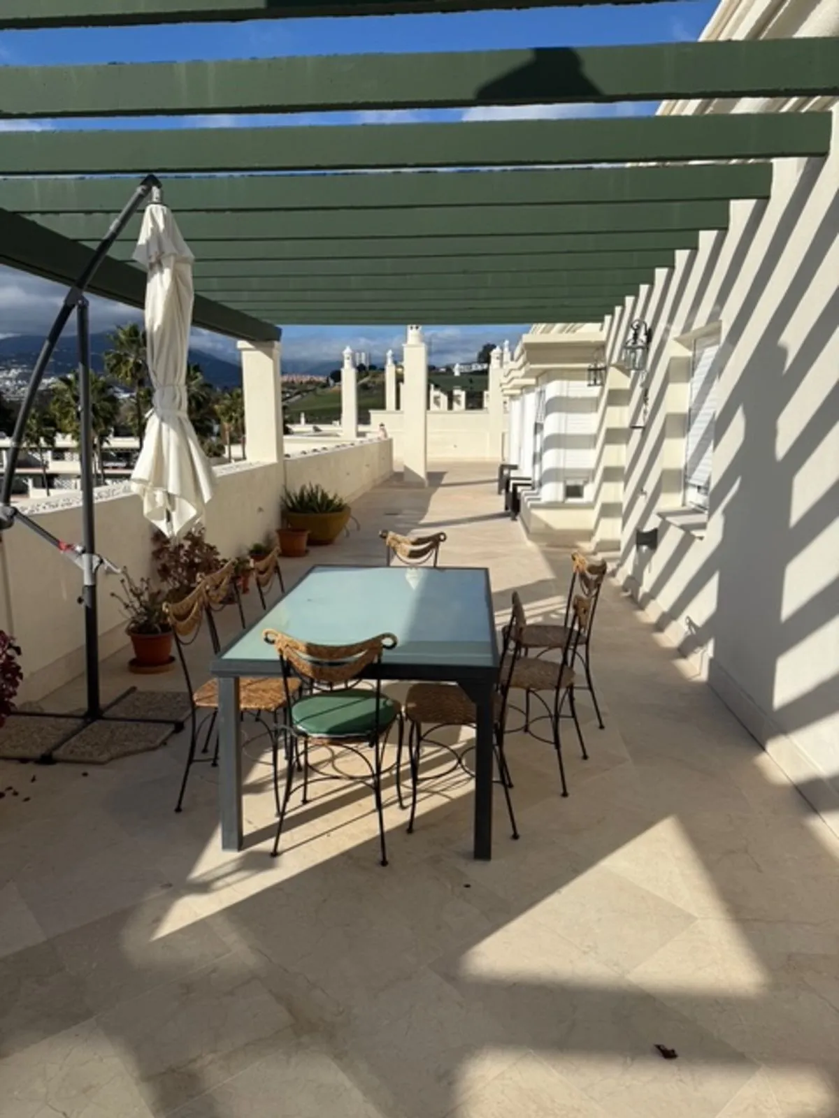 Penthouse te koop in Nueva Andalucia, Malaga, Spanje