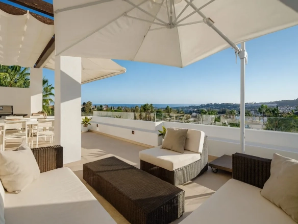 Penthouse te koop in Nueva Andalucia, Malaga, Spanje