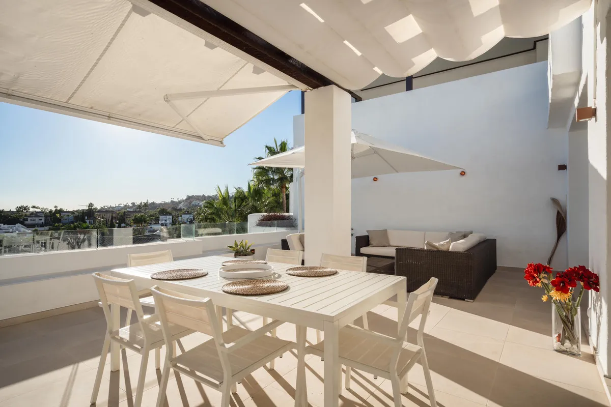 Penthouse te koop in Nueva Andalucia, Malaga, Spanje