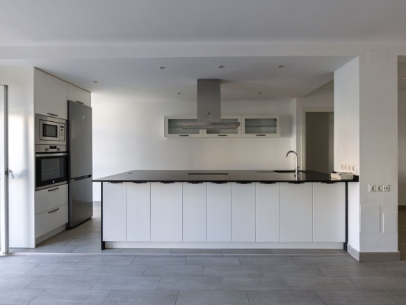 Property image 1j3mrhx98l