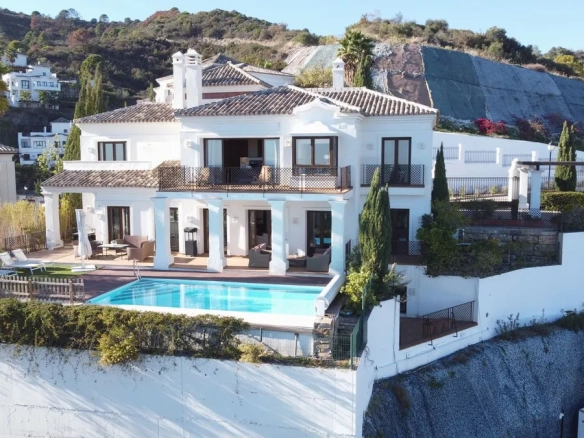 Villa te koop in Benahavis, Malaga, Spanje