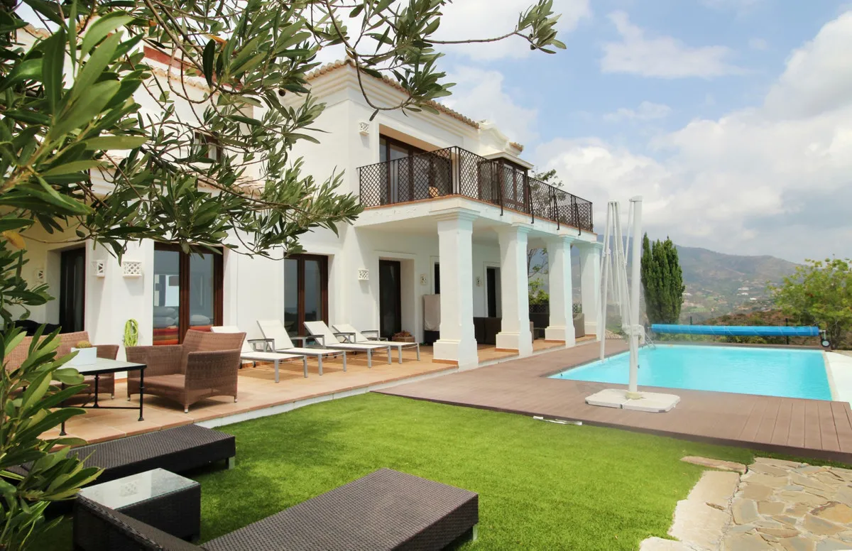 Villa te koop in Benahavis, Malaga, Spanje