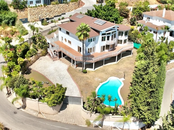 Villa te koop in Benahavis, Malaga, Spanje