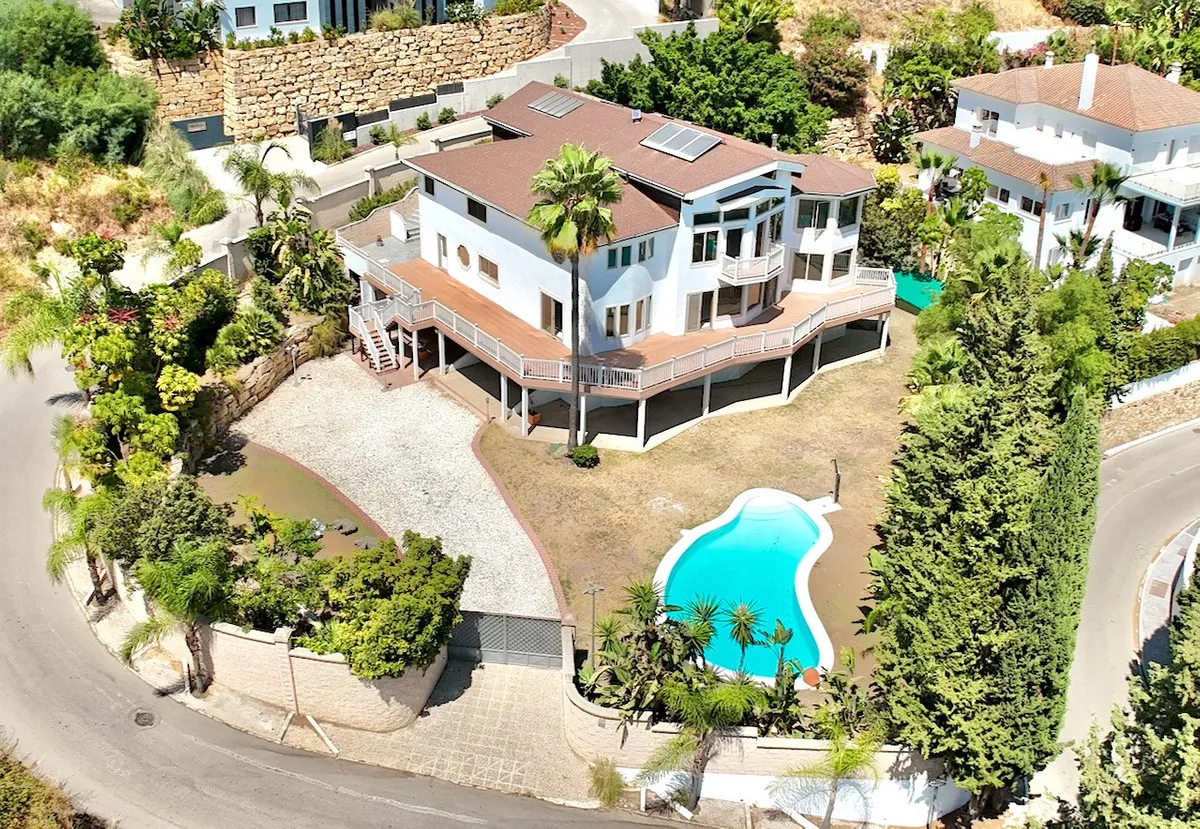 Villa te koop in Benahavis, Malaga, Spanje