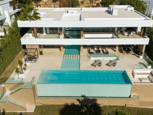 Villa te koop in Benahavis, Malaga, Spanje