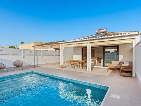 Villa te koop in El Chaparral, Alicante, Spanje