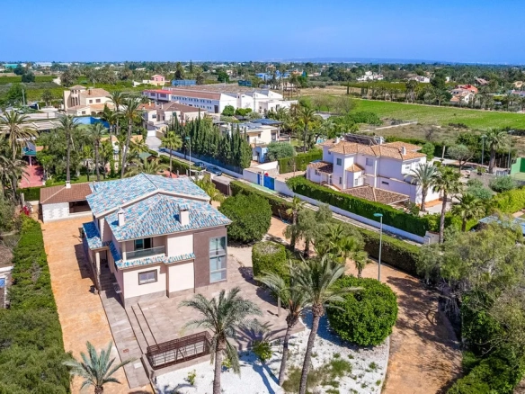 Villa te koop in Elche, Alicante, Spanje