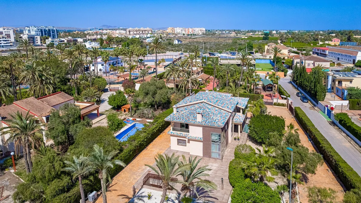 Villa te koop in Elche, Alicante, Spanje