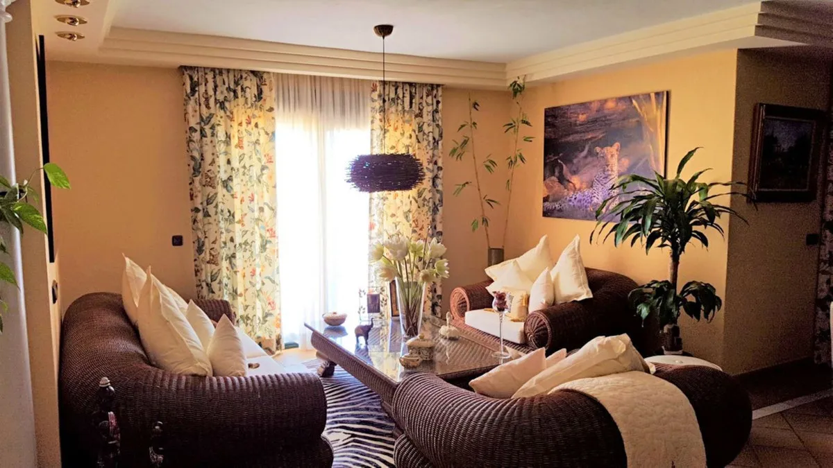 Villa te koop in Estepona, Malaga, Spanje