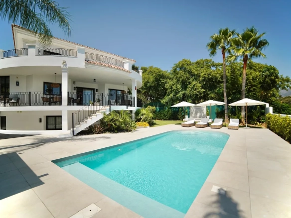 Villa te koop in La Quinta, Malaga, Spanje