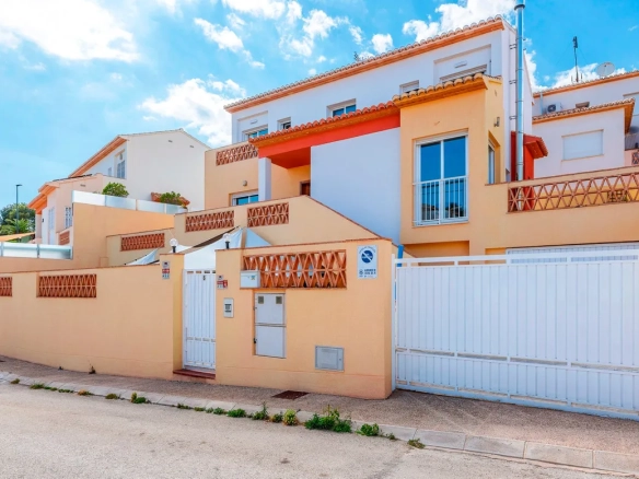 Villa te koop in L'Alfàs del Pi, Alicante, Spanje