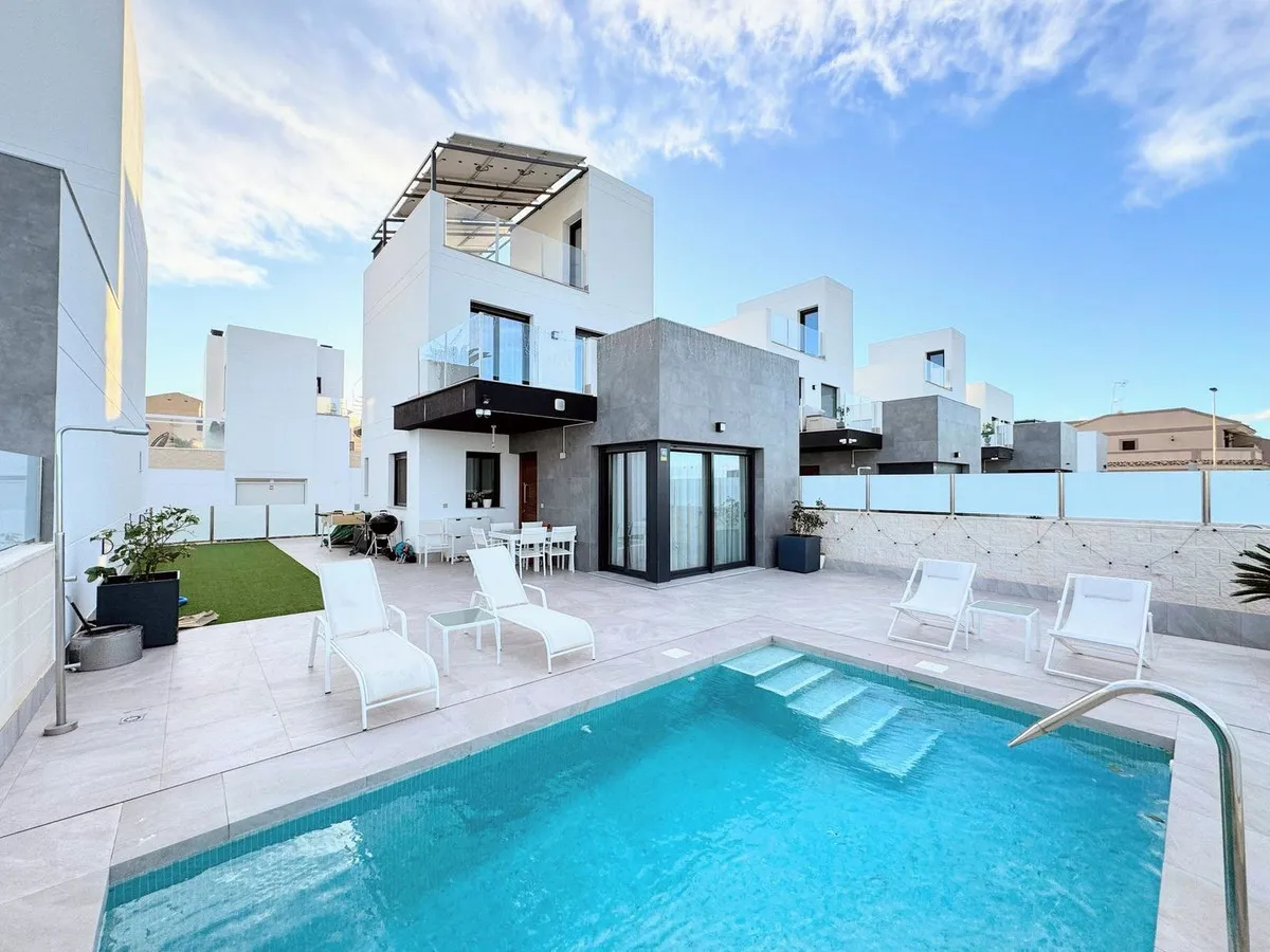 Villa te koop in Los Balcones, Alicante, Spanje