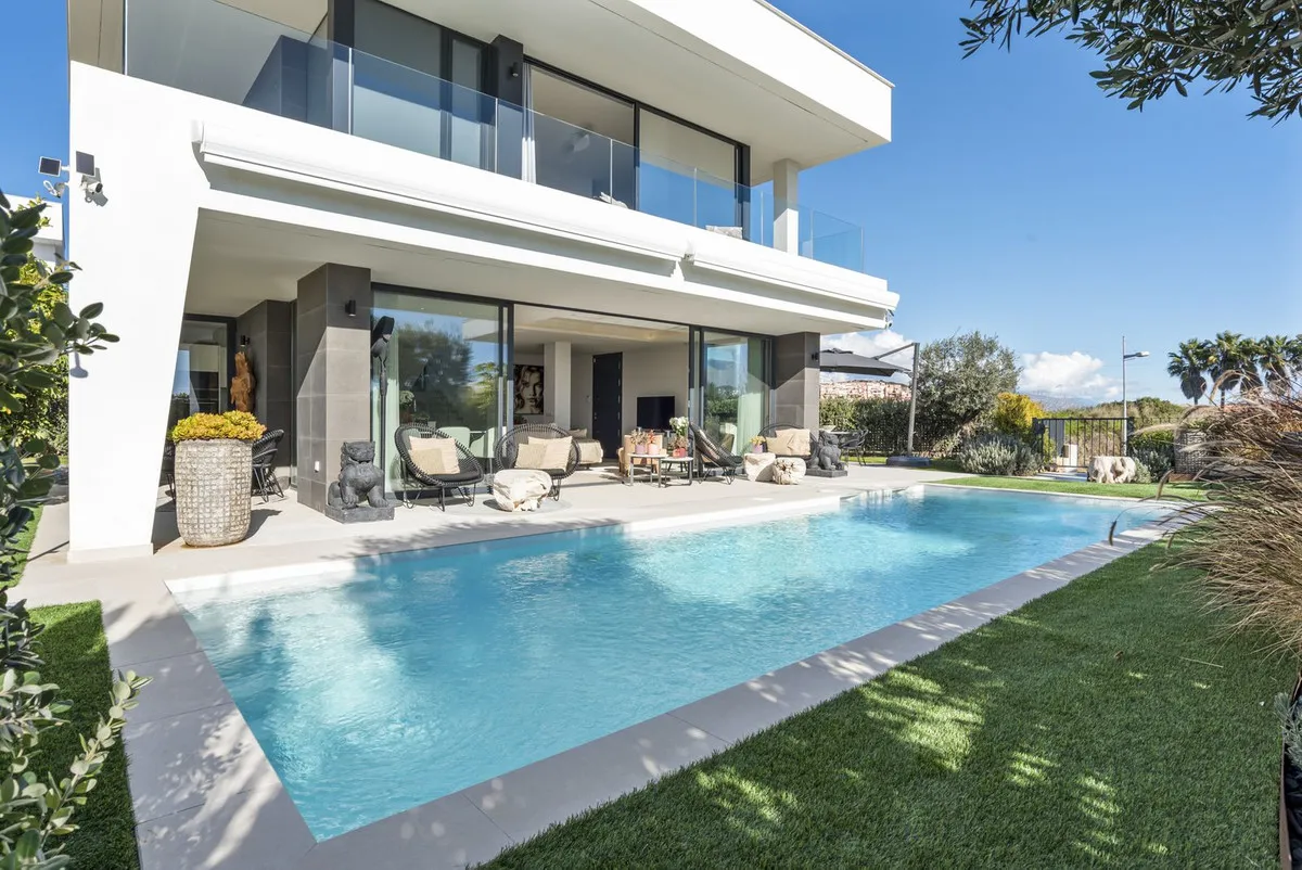 Villa te koop in Manilva, Malaga, Spanje