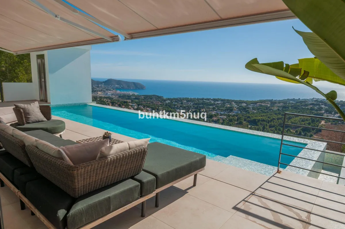 Villa te koop in Moraira, Alicante, Spanje