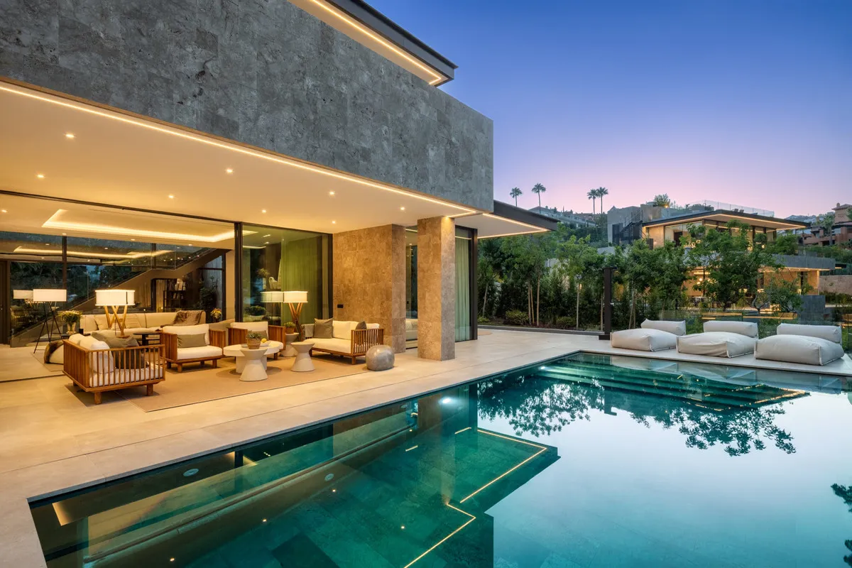 Villa te koop in Nueva Andalucia, Malaga, Spanje