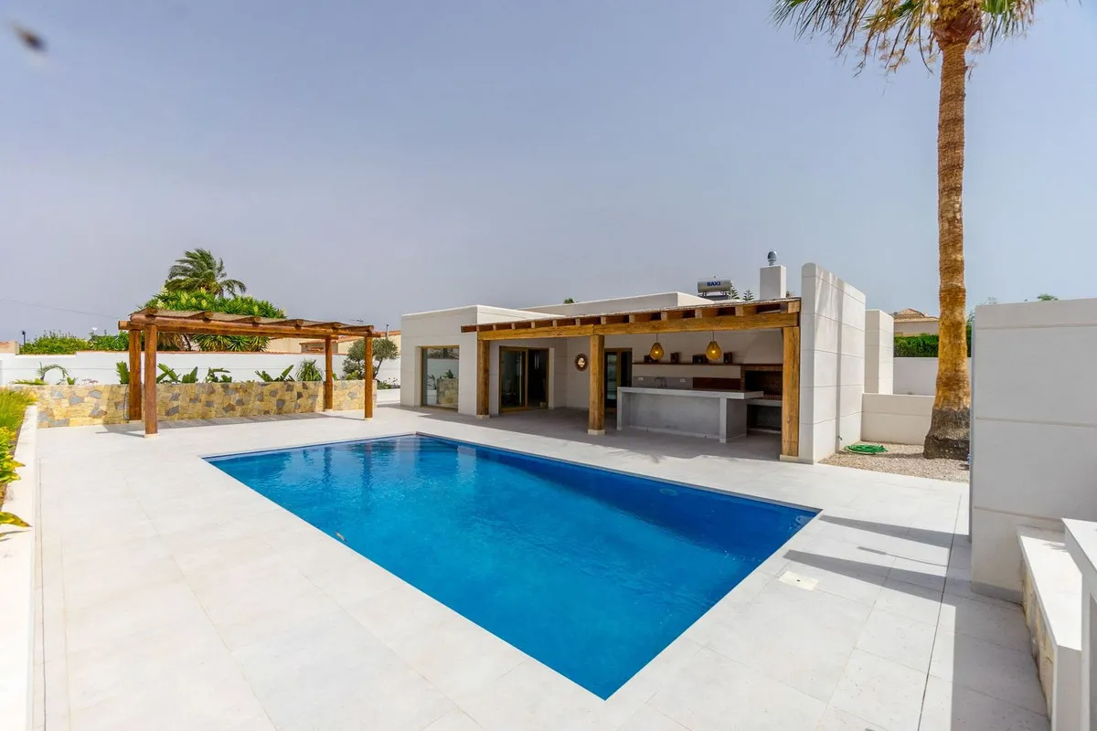Villa te koop in Torrevieja, Alicante, Spanje