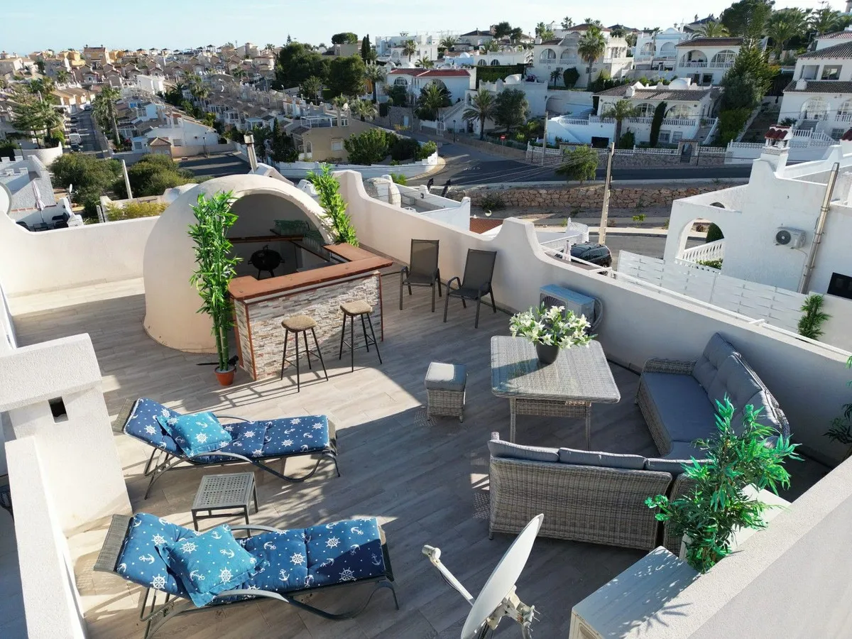 Villa te koop in Villamartin, Alicante, Spanje