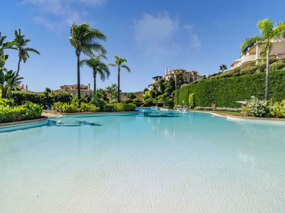 Appartement te koop in Benahavis, Malaga, Spanje