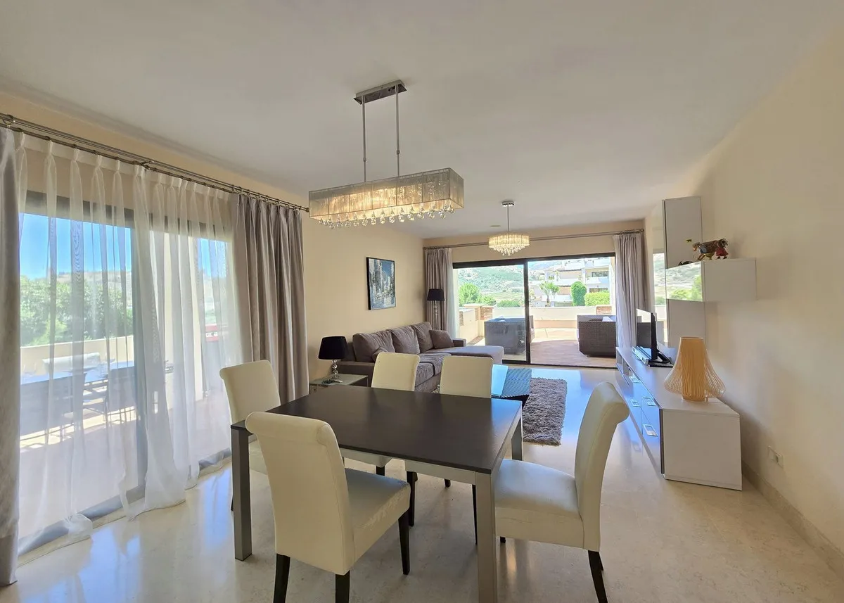 Appartement te koop in Benahavis, Malaga, Spanje