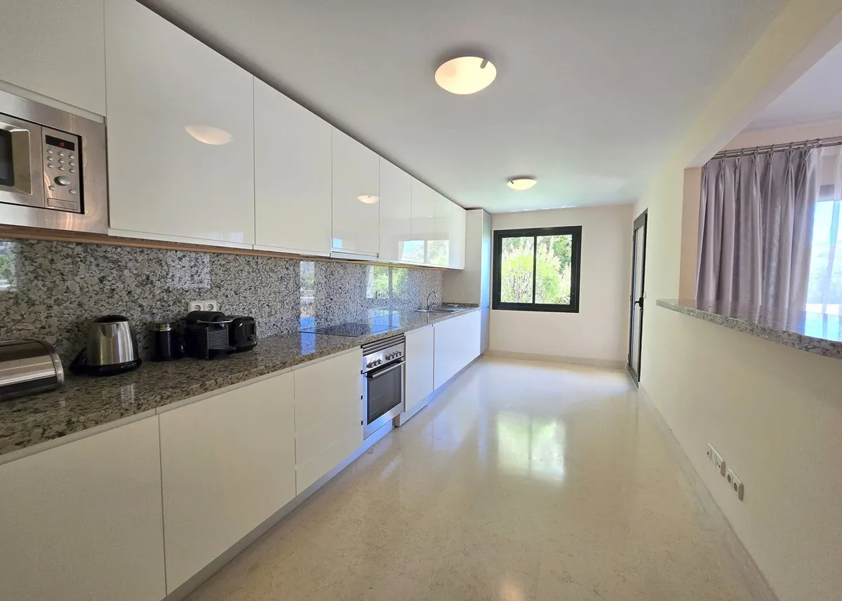 Appartement te koop in Benahavis, Malaga, Spanje