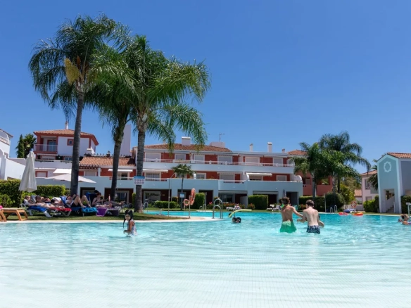 Appartement te koop in El Paraiso, Malaga, Spanje