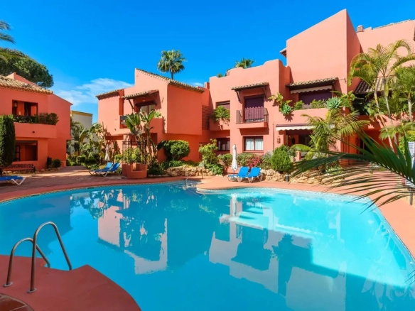 Appartement te koop in Elviria, Malaga, Spanje