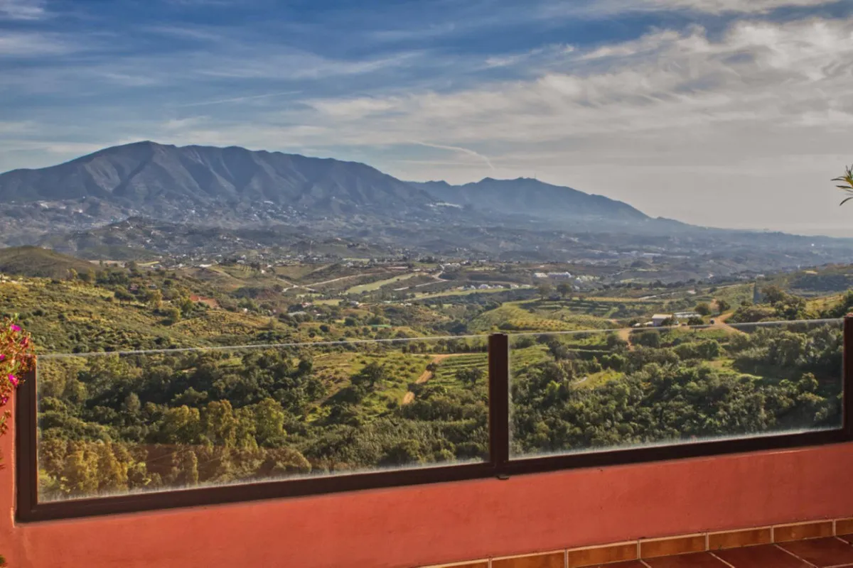 Appartement te koop in La Mairena, Malaga, Spanje