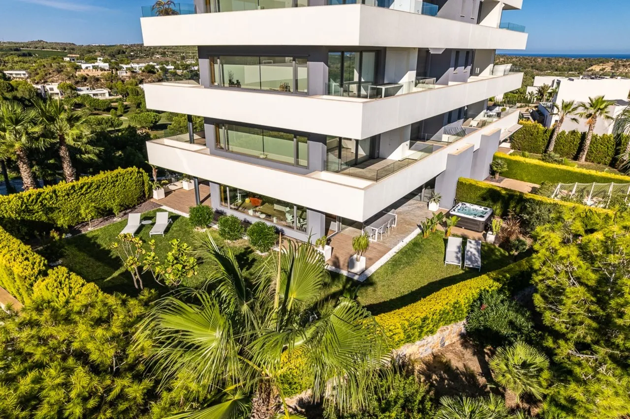 Appartement te koop in Las Colinas Golf Resort, Alicante, Spanje