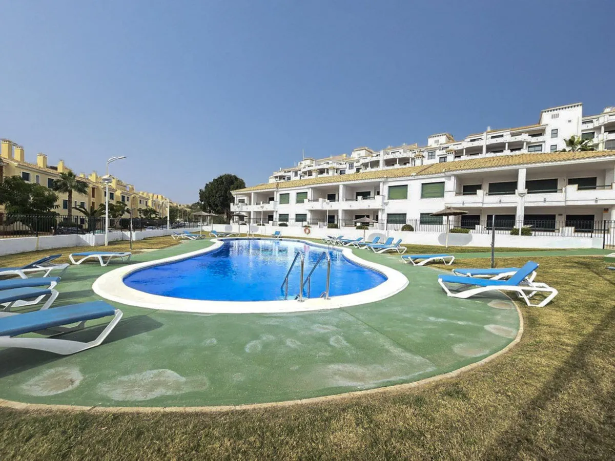 Appartement te koop in Lomas De Campoamor, Alicante, Spanje