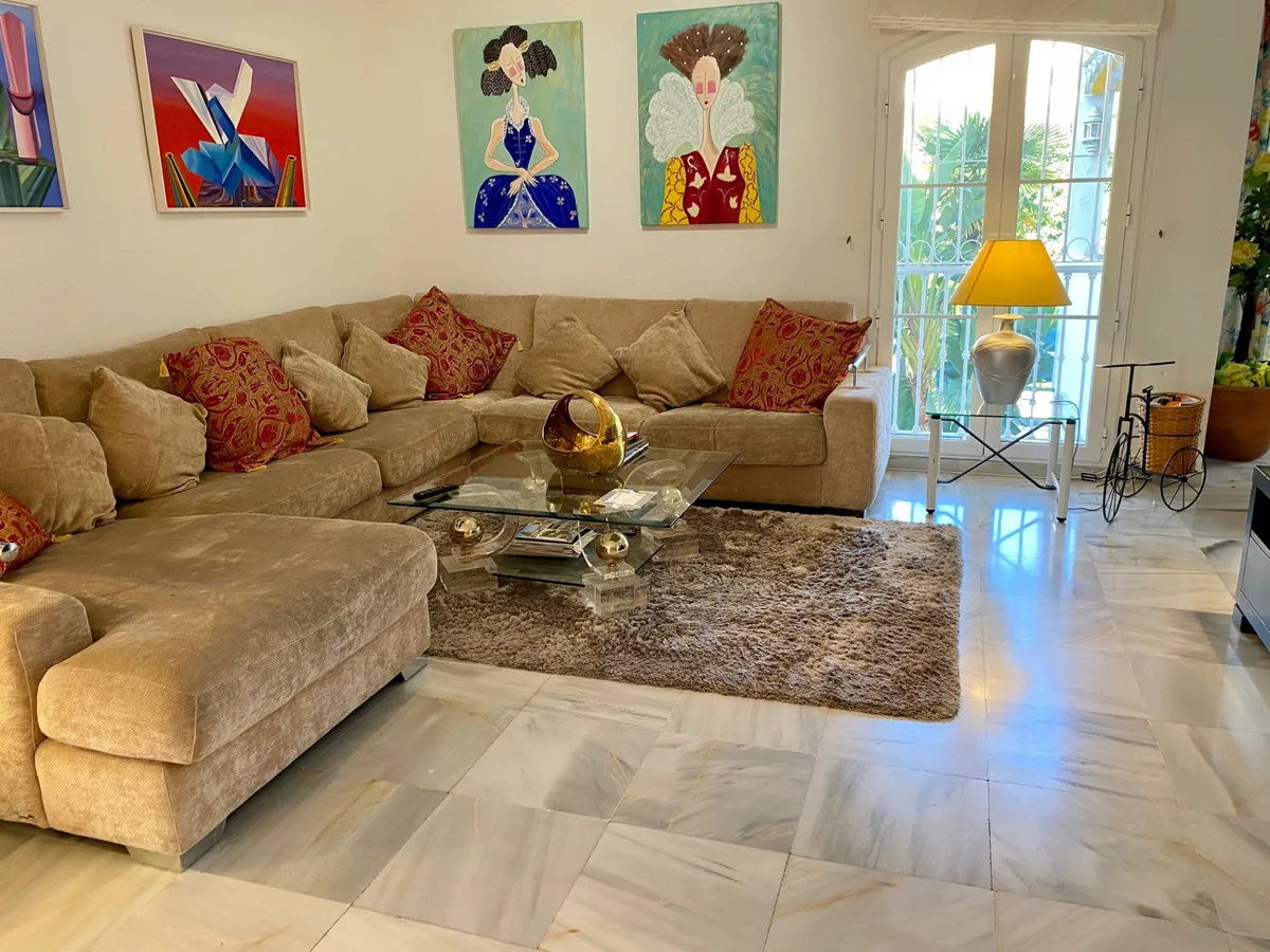 Appartement te koop in Nagüeles, Malaga, Spanje