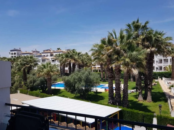 Appartement te koop in Villamartin, Alicante, Spanje