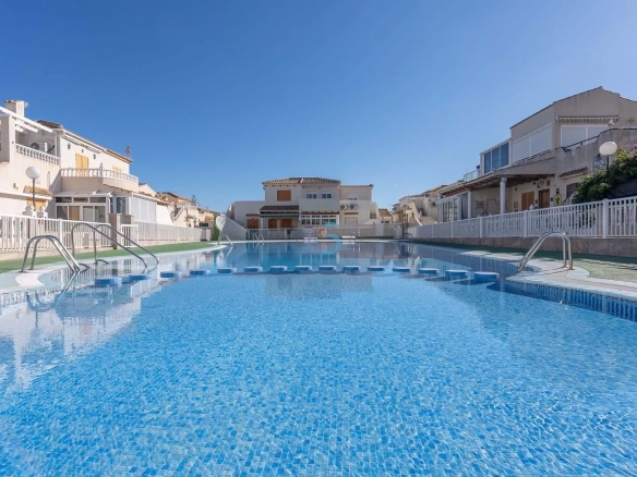 Bungalow te koop in Orihuela, Alicante, Spanje