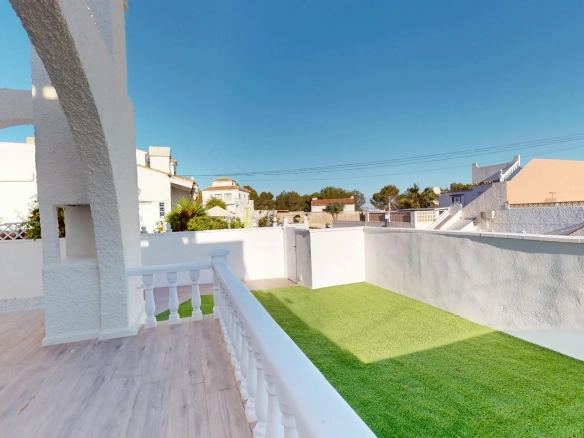 Bungalow te koop in Orihuela, Alicante, Spanje