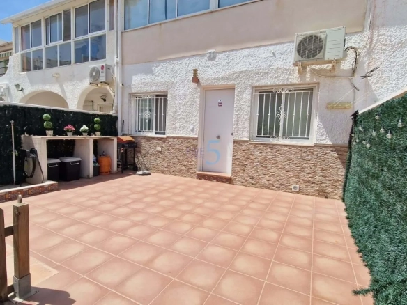 Bungalow te koop in Torrevieja, Alicante, Spanje