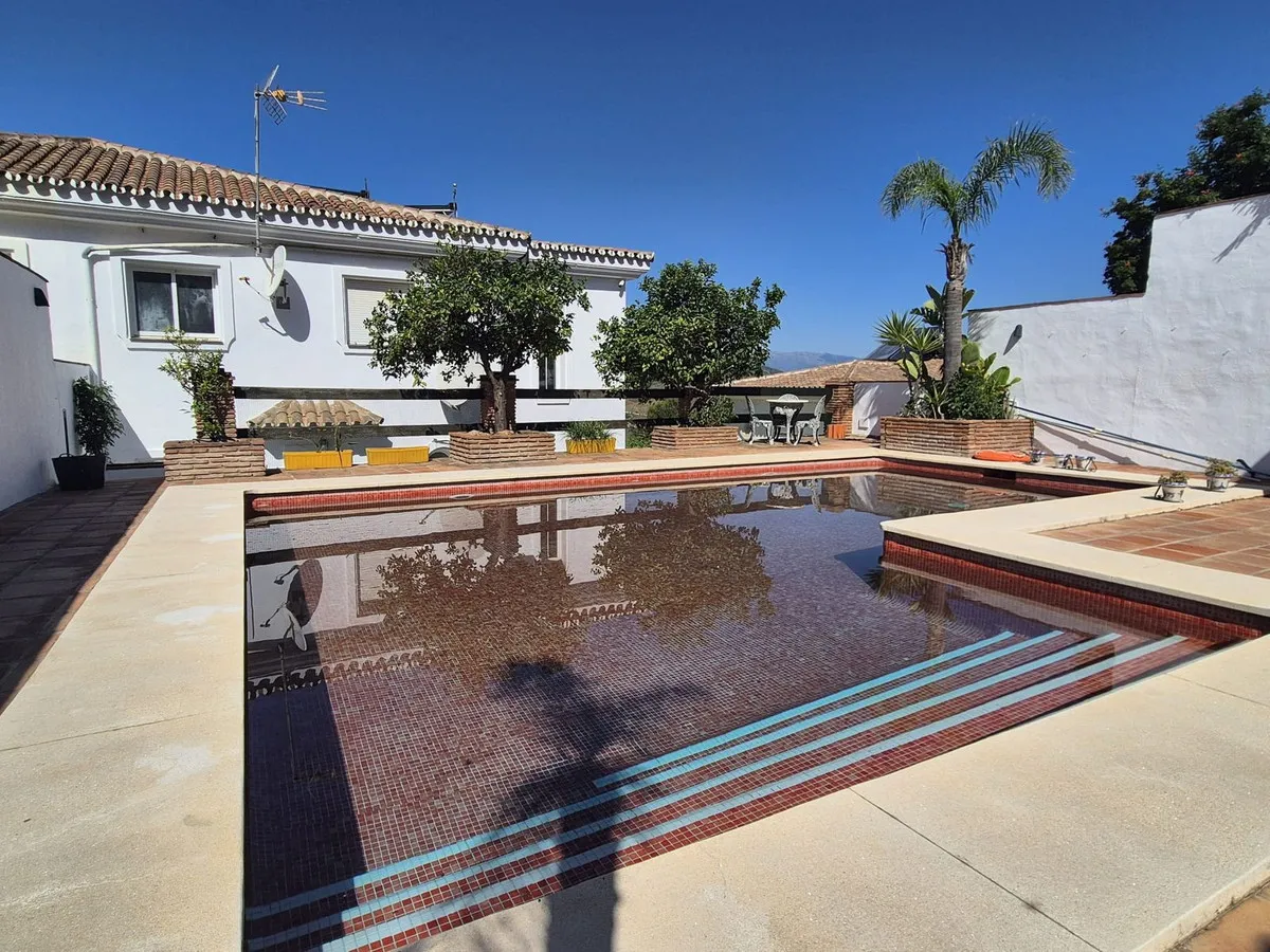 Country House te koop in Alhaurin Golf, Malaga, Spanje