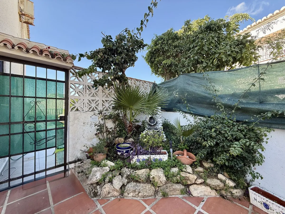 Country House te koop in Calypso, Malaga, Spanje