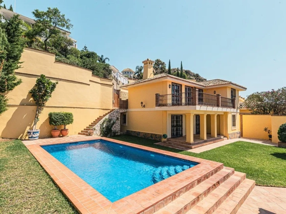Country House te koop in La Capellania, Malaga, Spanje