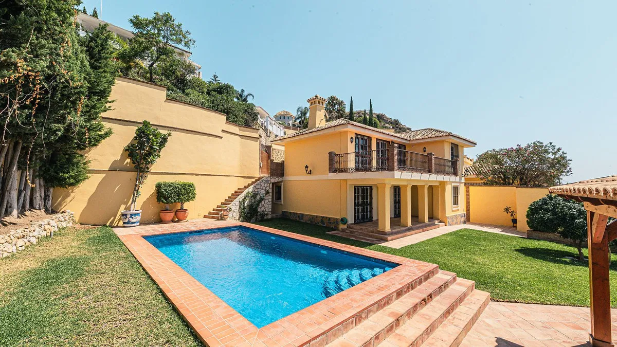 Country House te koop in La Capellania, Malaga, Spanje