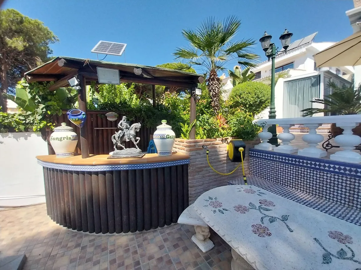 Country House te koop in Puerto de Cabopino, Malaga, Spanje