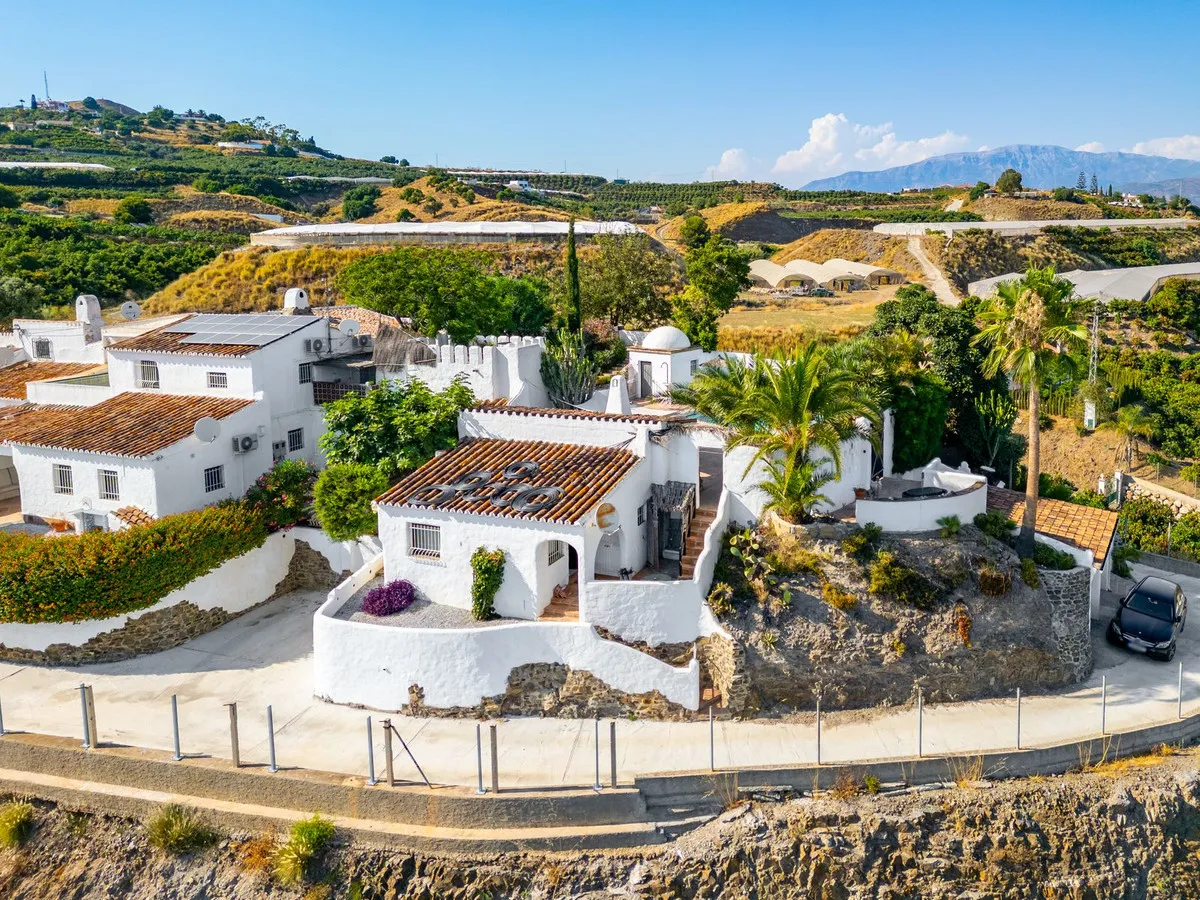 Finca / Landhuis te koop in Almayate, Malaga, Spanje