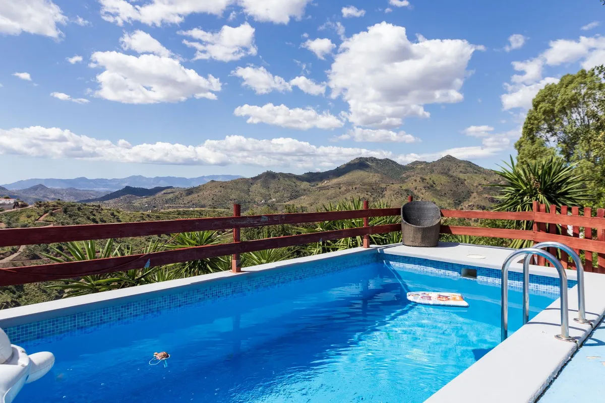 Finca / Landhuis te koop in Almogia, Malaga, Spanje