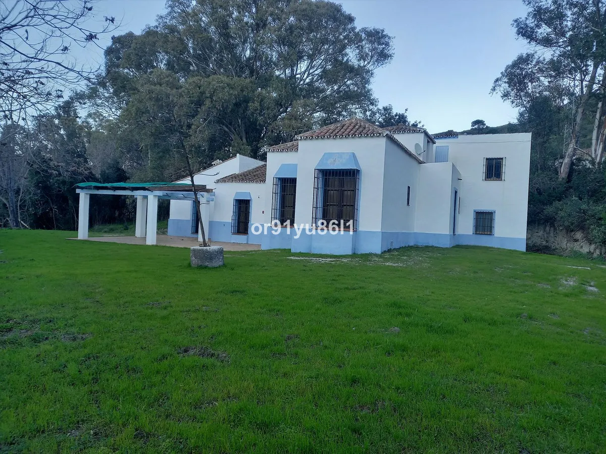 Finca / Landhuis te koop in Casares, Malaga, Spanje