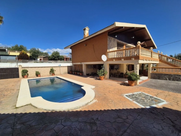 Finca / Landhuis te koop in Coín, Malaga, Spanje