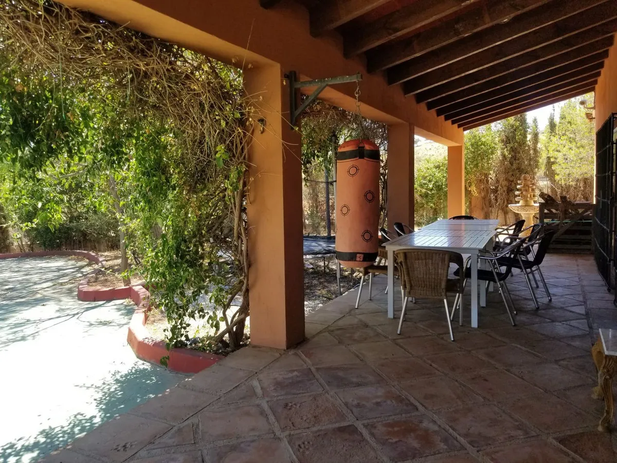 Finca / Landhuis te koop in Entrerrios, Malaga, Spanje