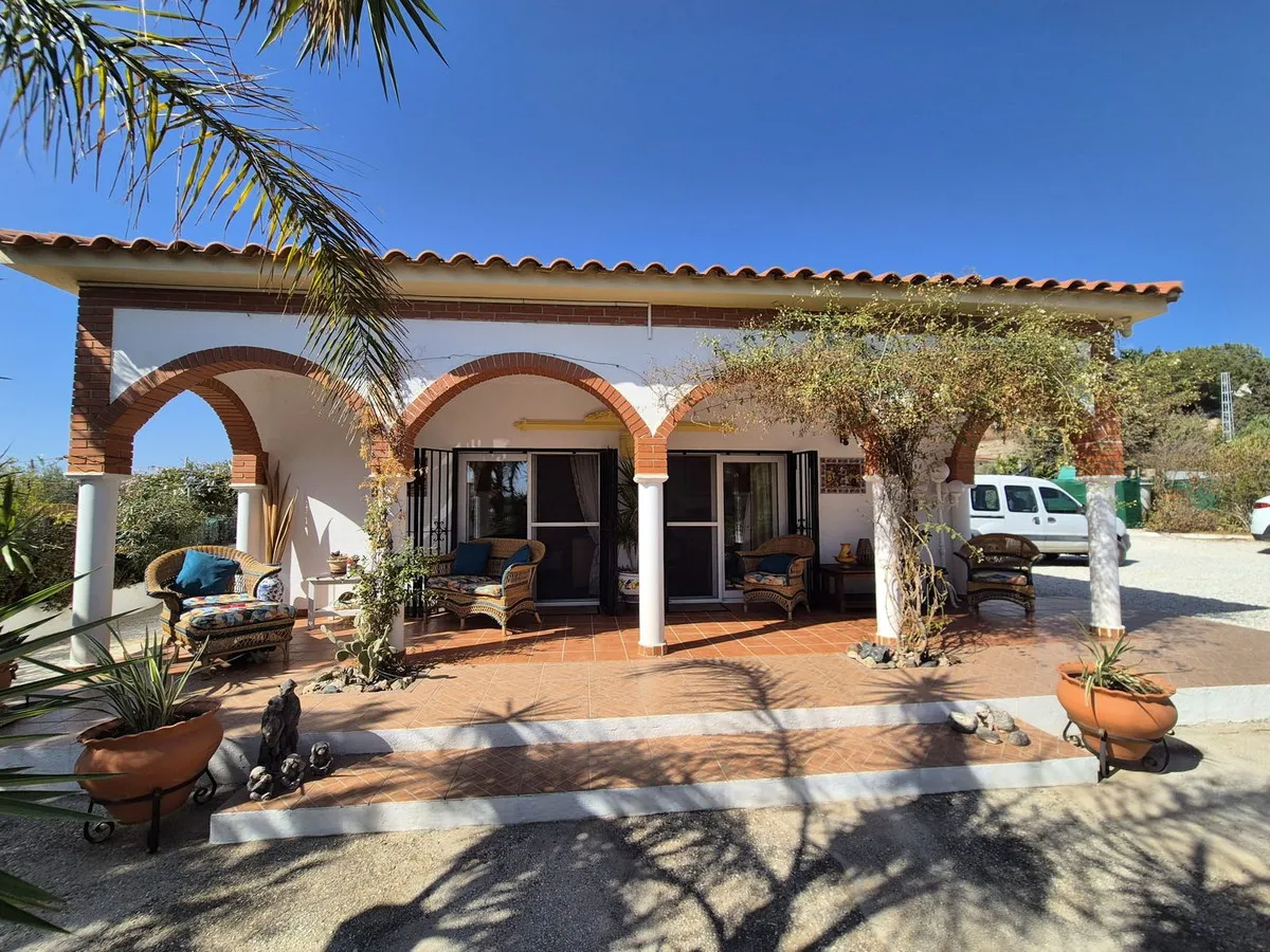 Finca / Landhuis te koop in Estacion de Cartama, Malaga, Spanje
