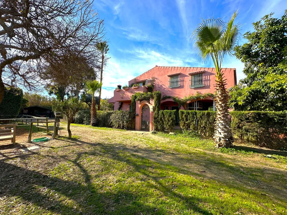 Finca / Landhuis te koop in Estepona, Malaga, Spanje