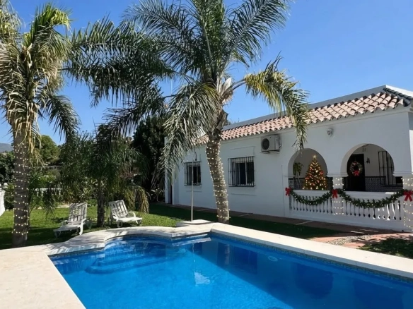 Finca / Landhuis te koop in Estepona, Malaga, Spanje