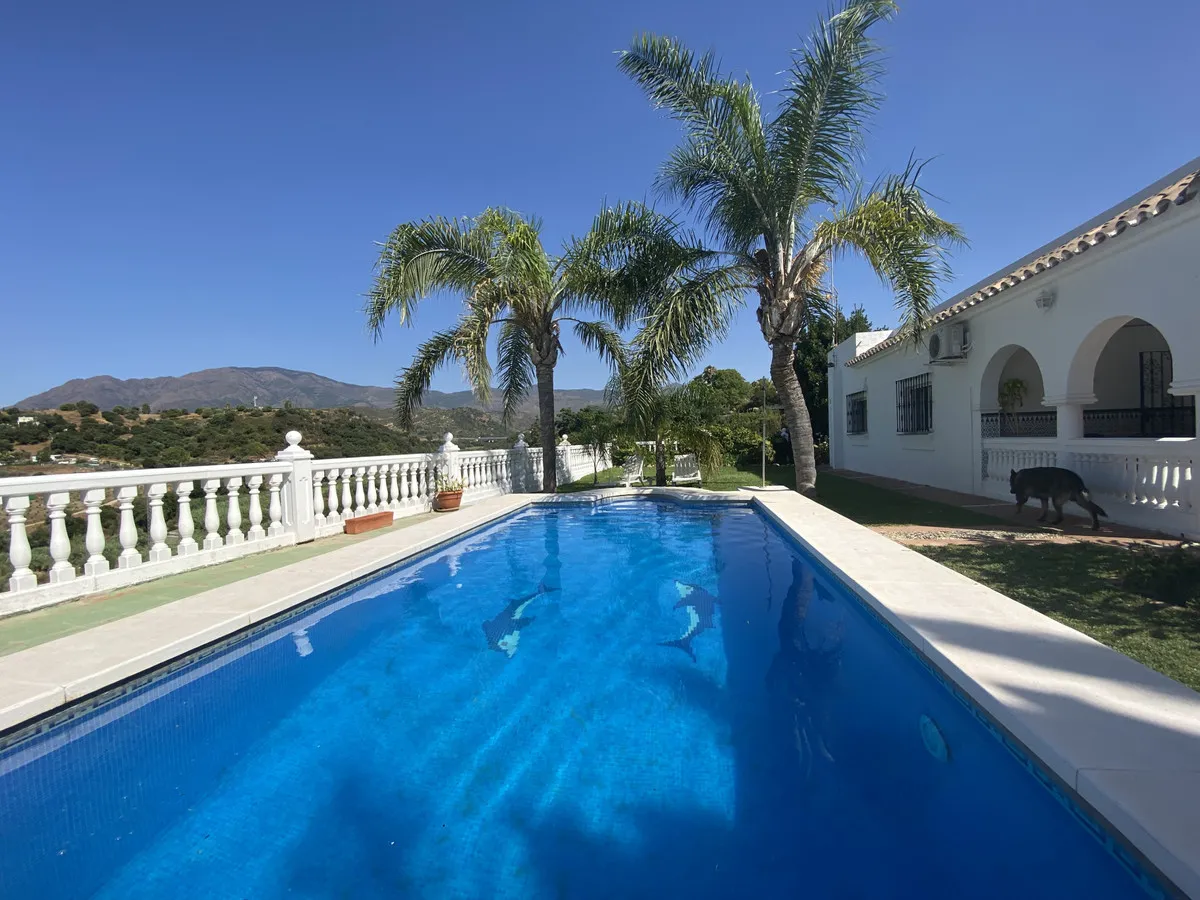 Finca / Landhuis te koop in Estepona, Malaga, Spanje
