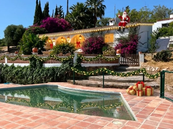 Finca / Landhuis te koop in La Duquesa, Malaga, Spanje